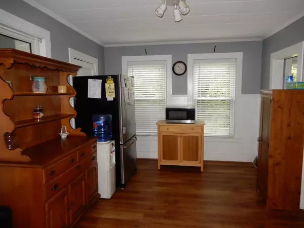 Parsonsfield, ME 04047,83 Federal RD