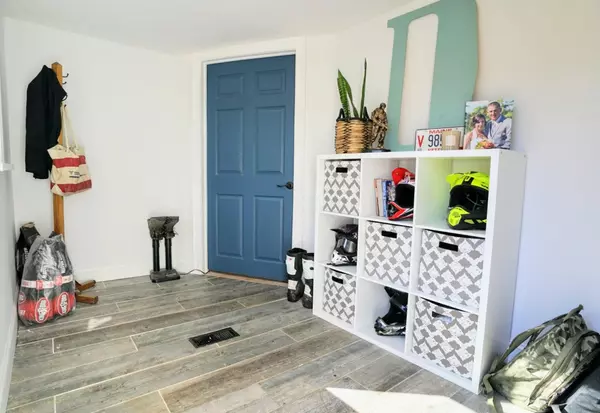 South Portland, ME 04106,113 Bonnybriar RD