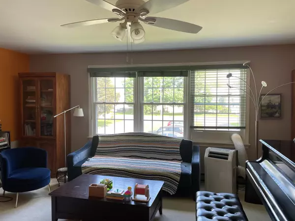 Waterville, ME 04901,50 Pleasant ST #6