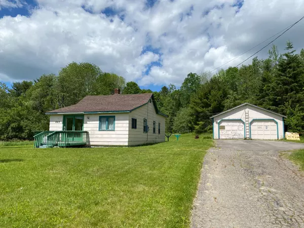 449 Lower Dedham RD, Holden, ME 04429