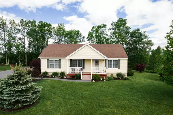 Hermon, ME 04401,30 Lily LN #4