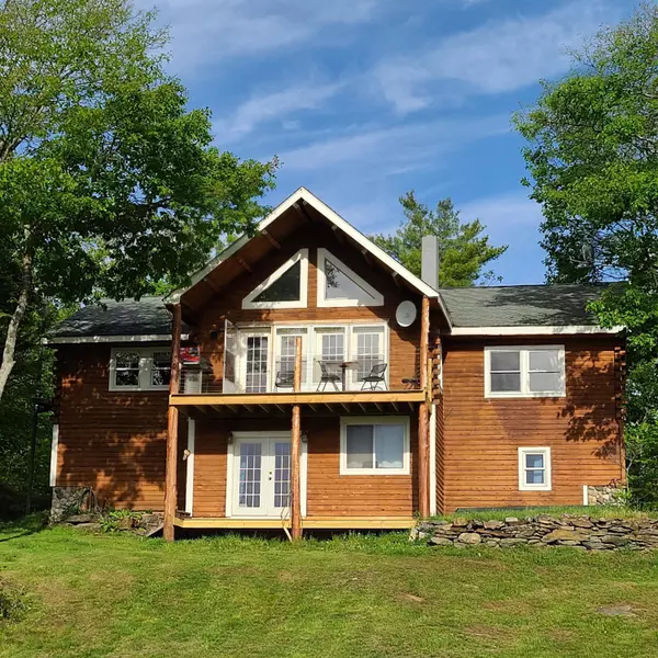 536 Pinnacle RD, Liberty, ME 04949