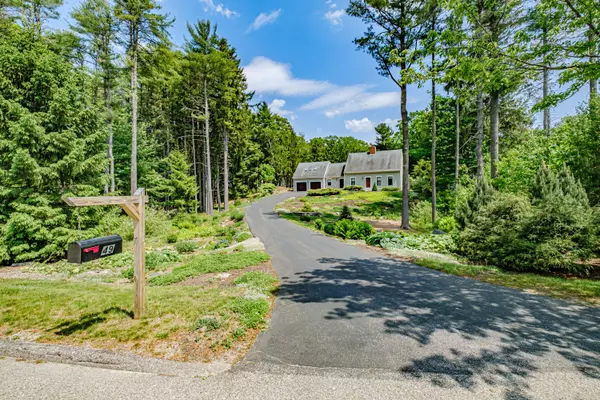 South Portland, ME 04106,49 Hawthorne LN