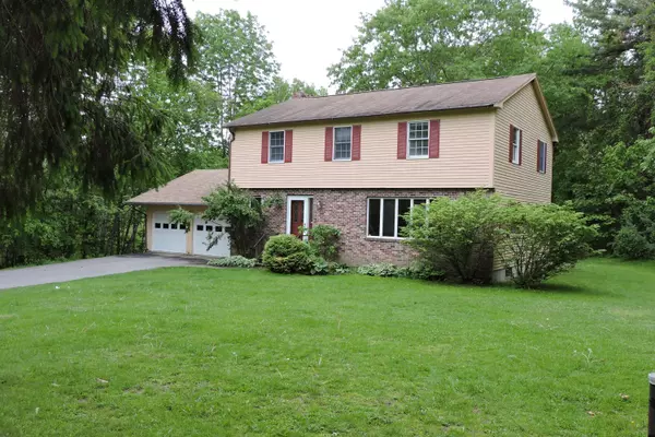 3 Ashley TER, Waterville, ME 04901