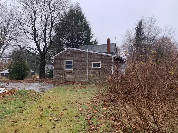 Auburn, ME 04210,2 Houghton ST
