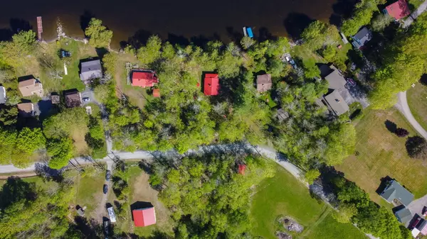 Sidney, ME 04330,61 Morning Glory LN