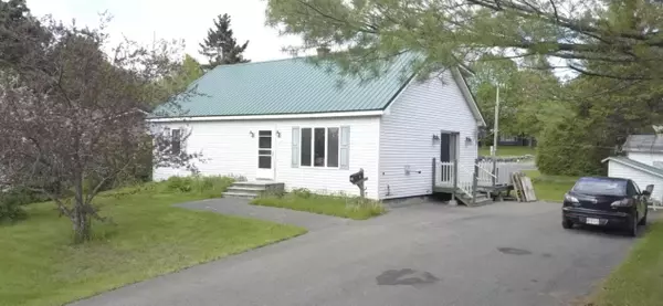 119 Harvest LN, Presque Isle, ME 04769