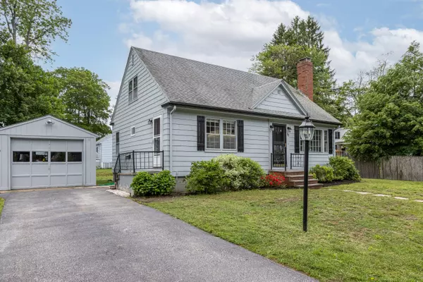 86 Kaler RD, South Portland, ME 04106