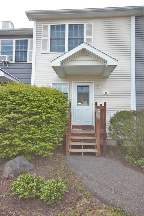 20 River Village DR #20, Milford, ME 04461