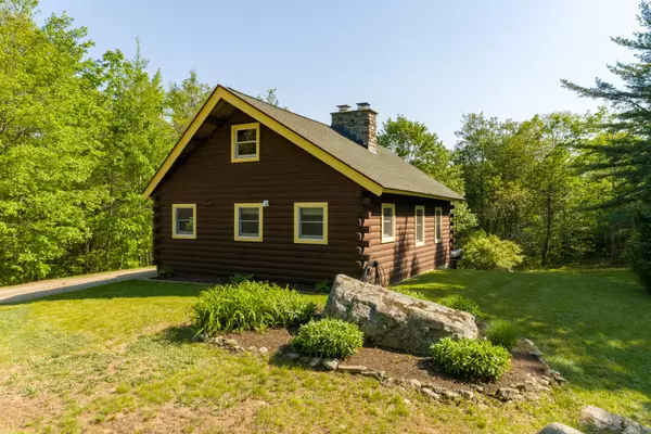 Whitefield, ME 04353,79 Jefferson RD