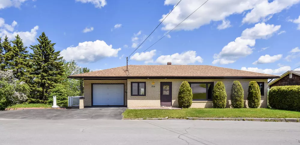 Madawaska, ME 04756,516 Riverview ST