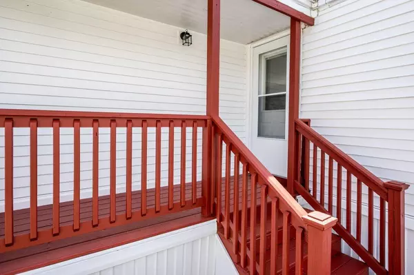 Kittery, ME 03904,66 Blackberry PL