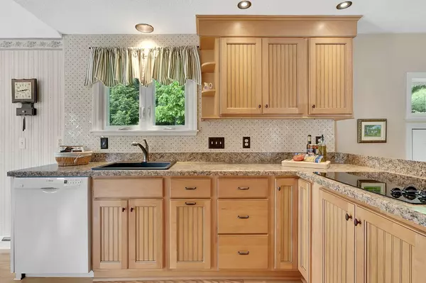 Portland, ME 04102,49 Violette HL