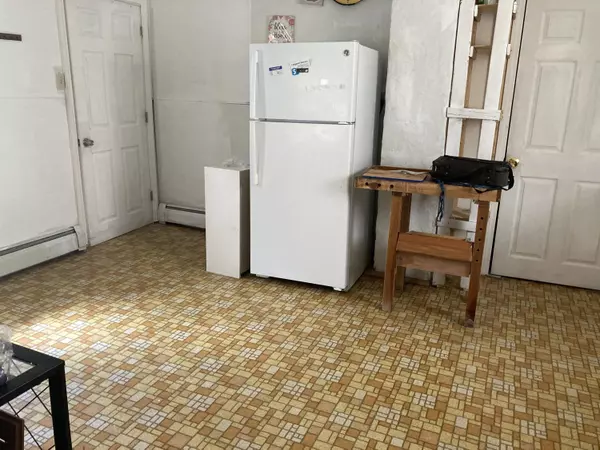 Waterville, ME 04901,14 Ash ST