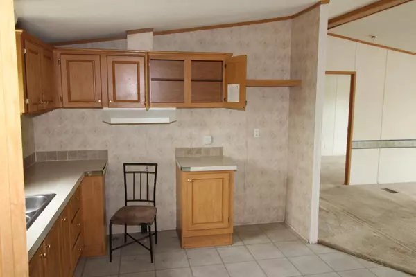 Saint Albans, ME 04971,615 Corinna RD