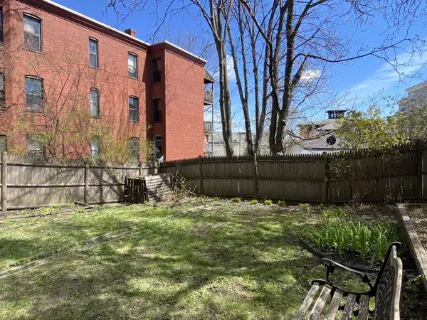 Portland, ME 04101,92 Pleasant ST