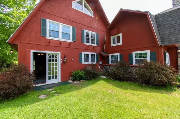 Palmyra, ME 04965,52 Meadow LN