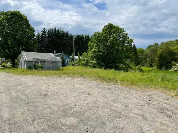 12 & 14 River RD, Norridgewock, ME 04957