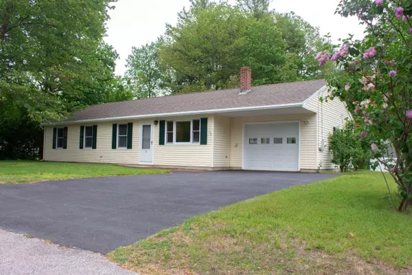 9 Scottsdale AVE, Lisbon, ME 04252