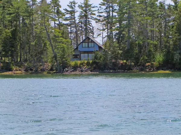 Southwest Harbor, ME 04679,11 Connor Point LN