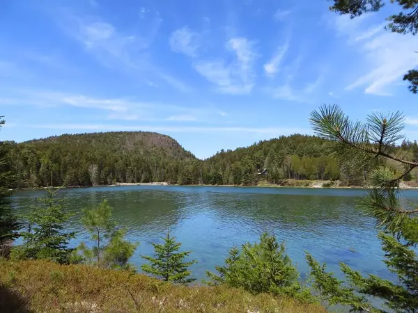 Southwest Harbor, ME 04679,11 Connor Point LN