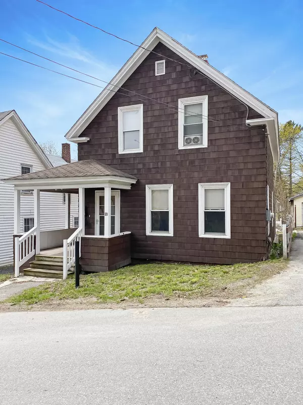18 Redington ST, Waterville, ME 04901