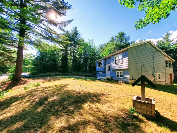 Phillips, ME 04966,89 Toothaker Pond RD