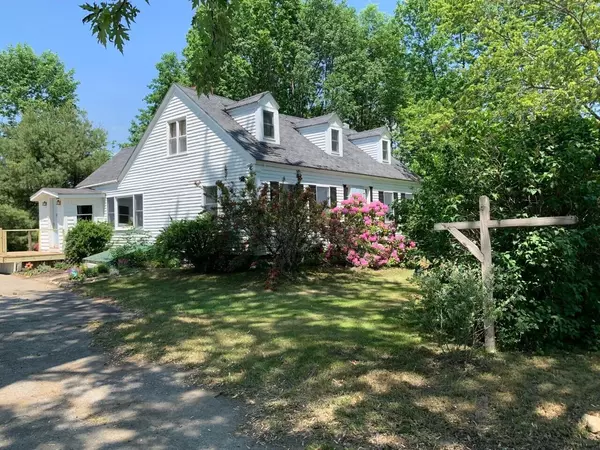 923 Hallowell Litchfield RD, West Gardiner, ME 04345