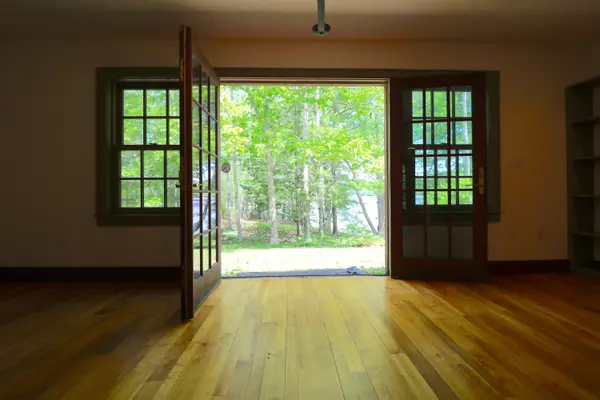 Friendship, ME 04547,17 Bayview CT