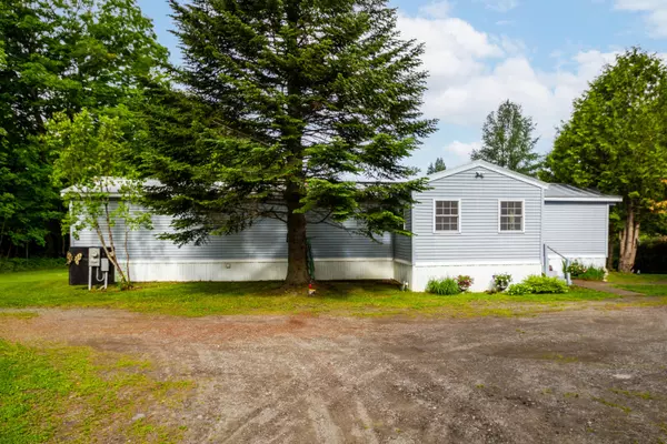 Vassalboro, ME 04989,194 S Stanley Hill RD