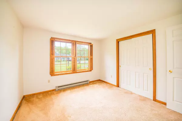 South Portland, ME 04106,220 Settler RD #220