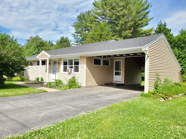 426 East AVE, Lewiston, ME 04240