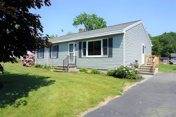 13 Alora ST, Lisbon, ME 04252