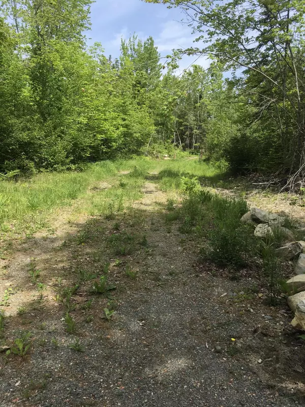 Hudson, ME 04449,202 Lower Cross Road RD