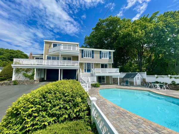 9 Great Hill RD, Kennebunk, ME 04043