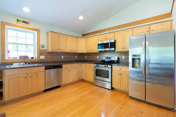 Berwick, ME 03901,6 Mccue LN
