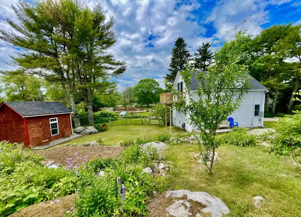 7 Second ST, Saint George, ME 04860