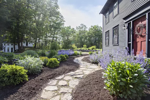 Saco, ME 04072,139 Mckenney RD