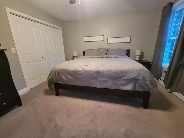 Hermon, ME 04401,77 Silas Warren DR