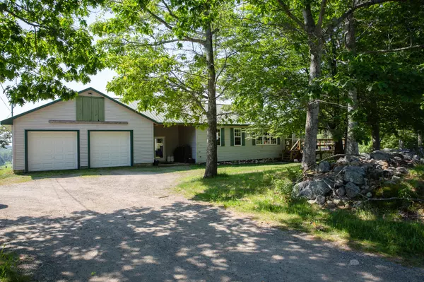 Whitefield, ME 04353,299 Hunts Meadow RD