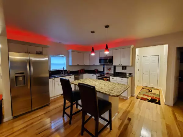 Topsham, ME 04086,27 Prospect ST