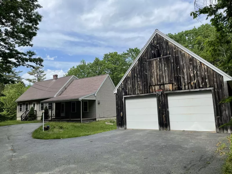75 Farmview LN, Freeport, ME 04032