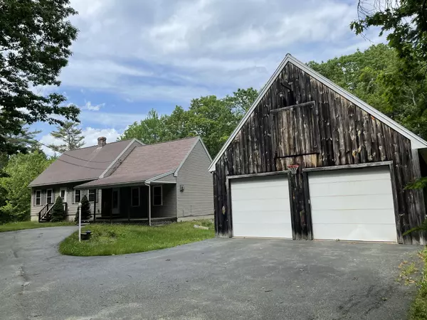 75 Farmview LN, Freeport, ME 04032