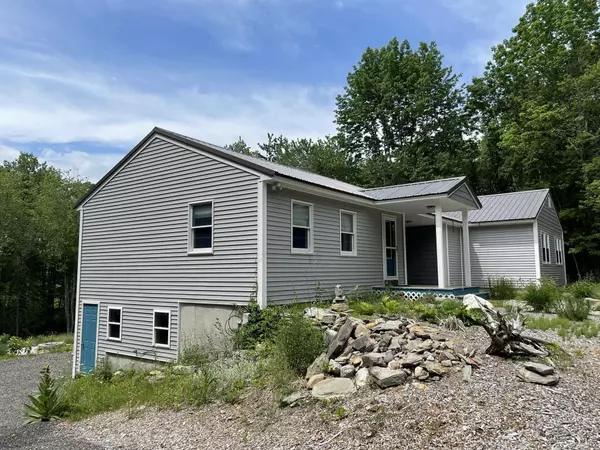 Freeport, ME 04032,57 Farmview LN