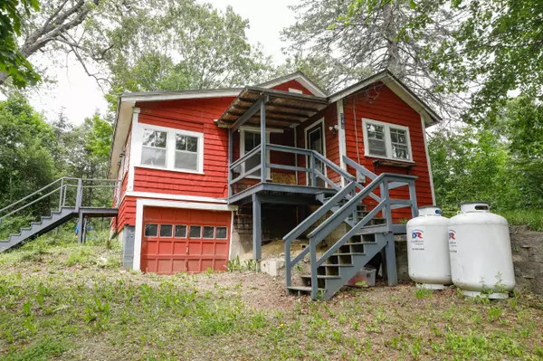 Hampden, ME 04444,342 Main RD S