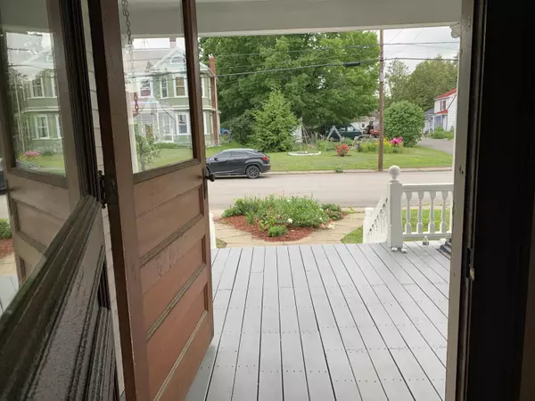 Newport, ME 04953,51 High ST