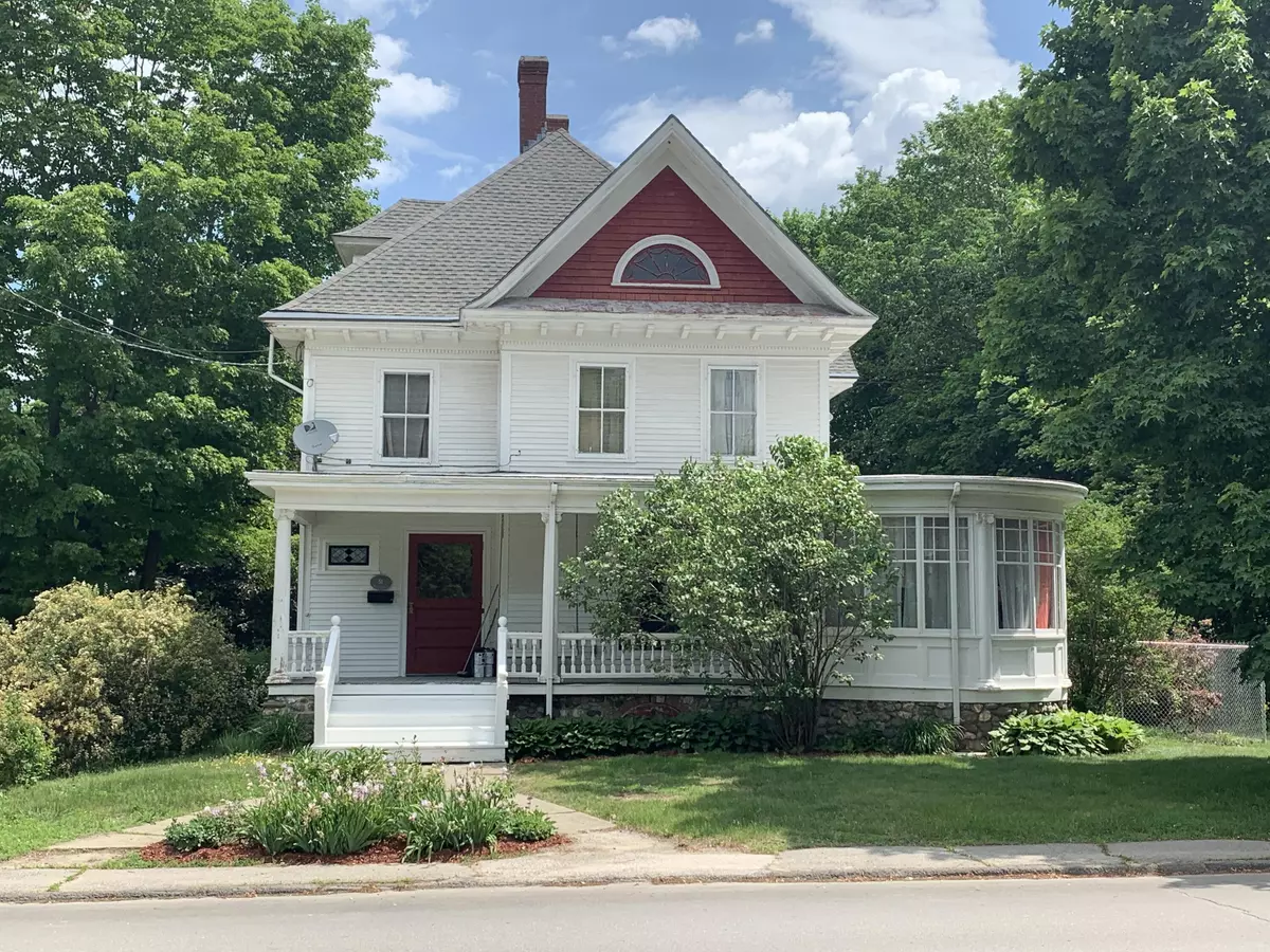 Newport, ME 04953,51 High ST