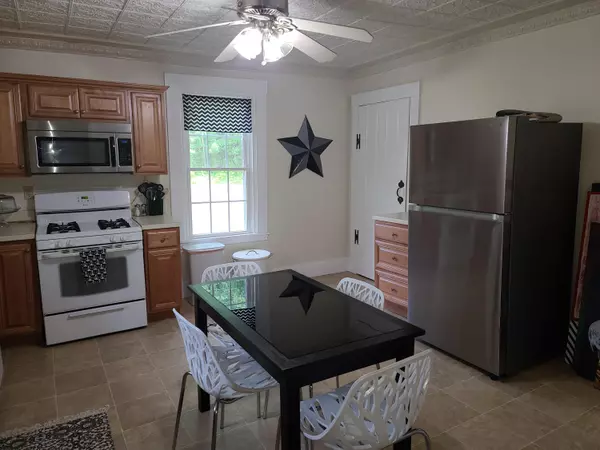 Frankfort, ME 04438,2 Treat Point RD