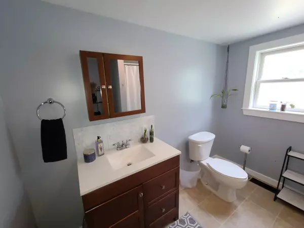 Frankfort, ME 04438,2 Treat Point RD