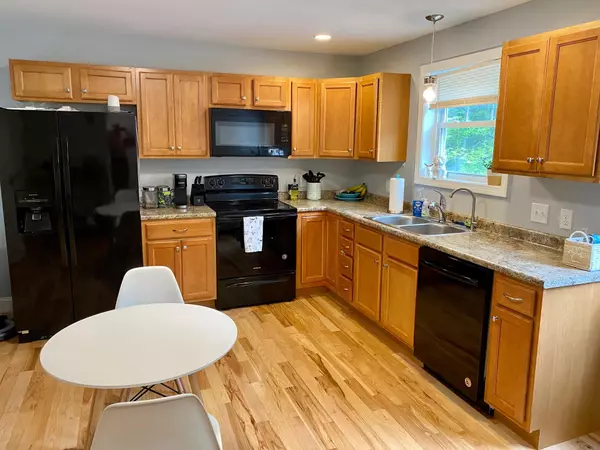 Gorham, ME 04038,152 Buck ST